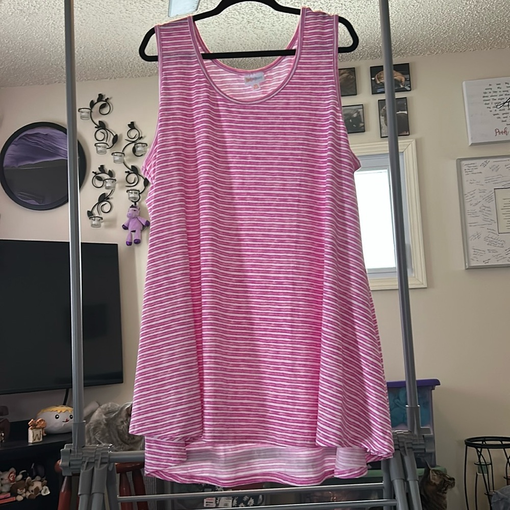 EUC 3XL LuLaRoe Pink & White Striped Tank. From a non-smoking/pet friendly home.